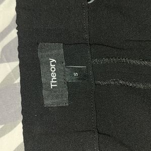 Theory size small and black